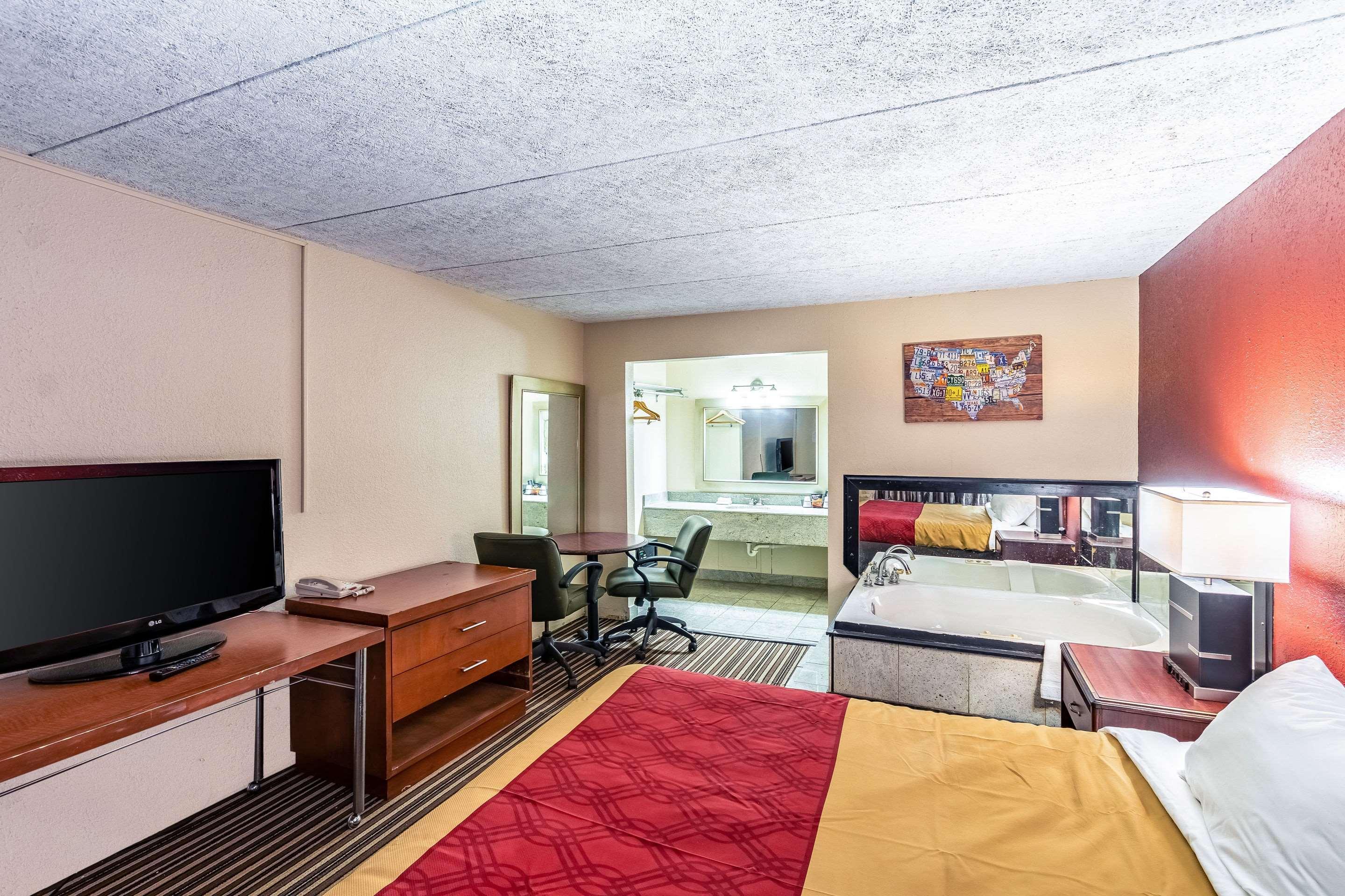 Econo Lodge Zanesville Eksteriør billede