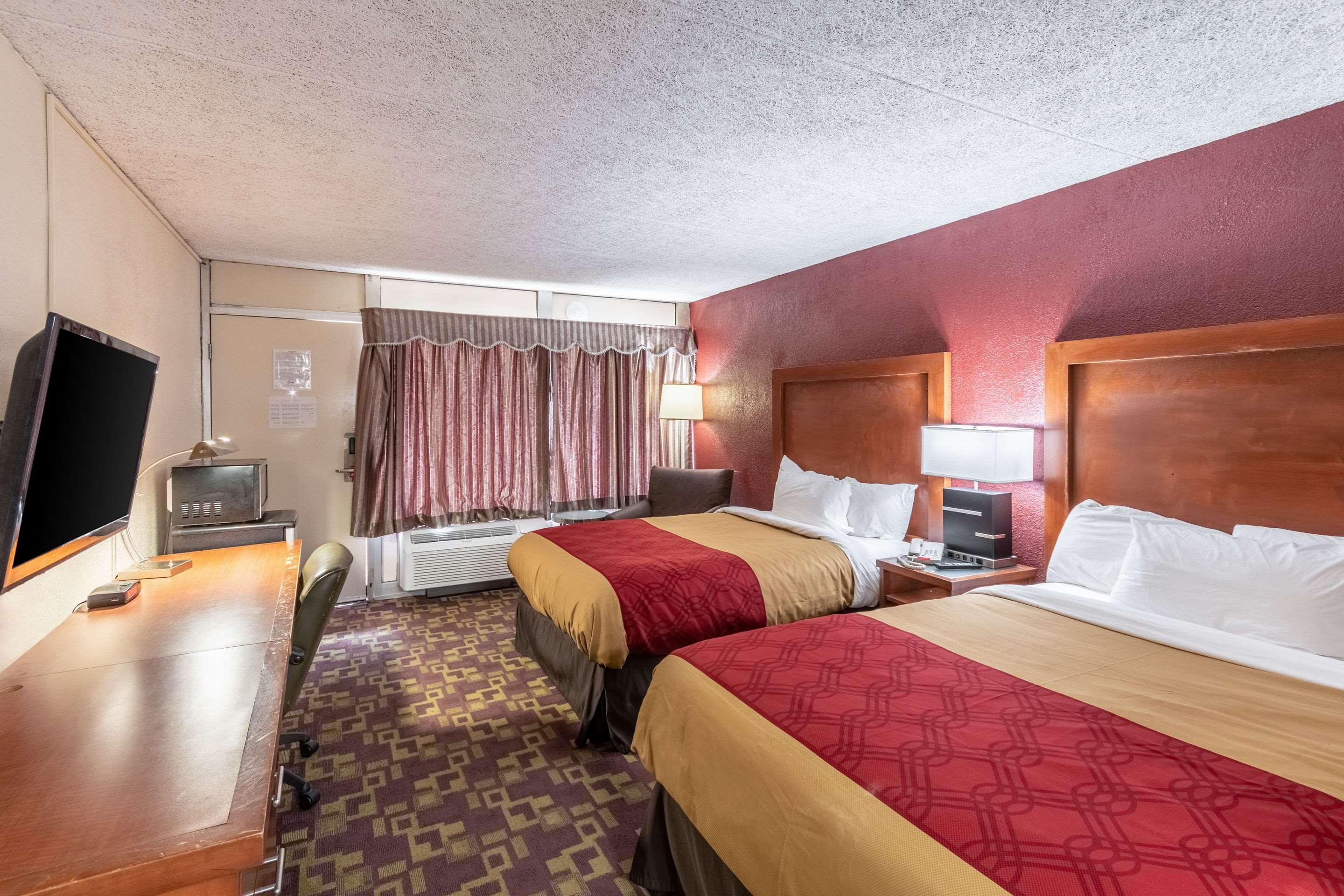 Econo Lodge Zanesville Eksteriør billede