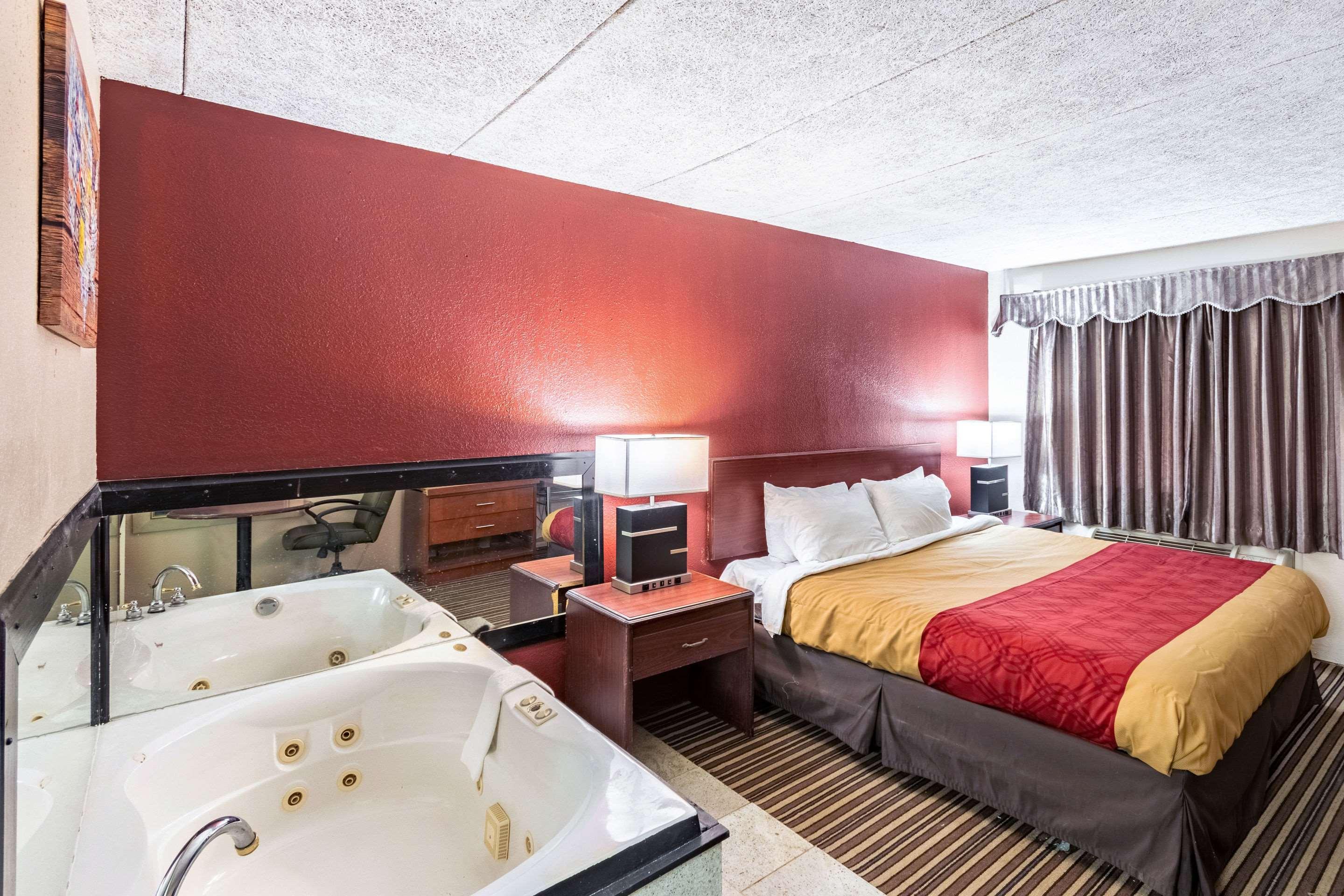 Econo Lodge Zanesville Eksteriør billede