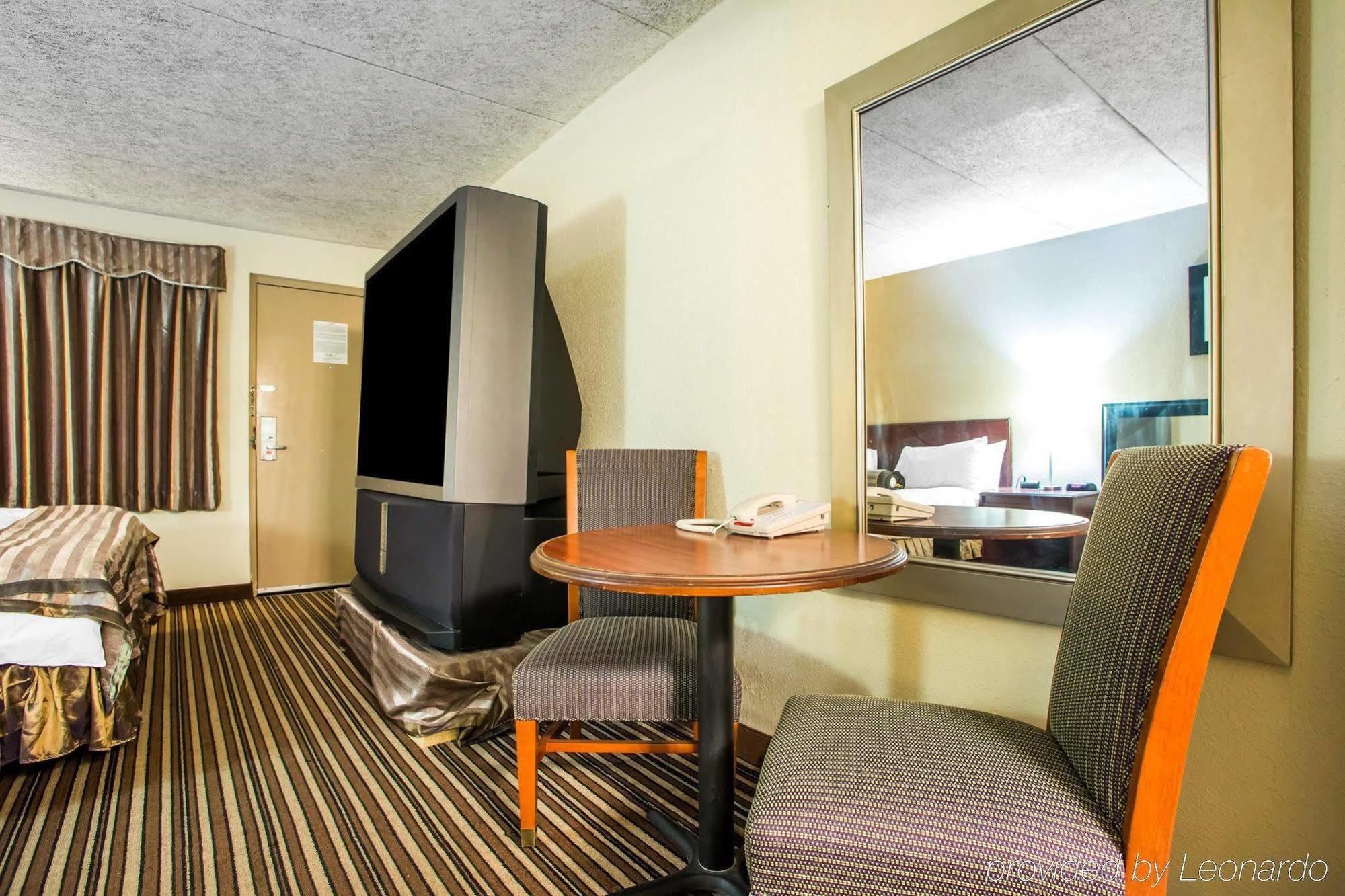 Econo Lodge Zanesville Eksteriør billede